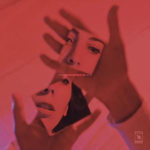 柏欣彤学生装沙发上在线播放
